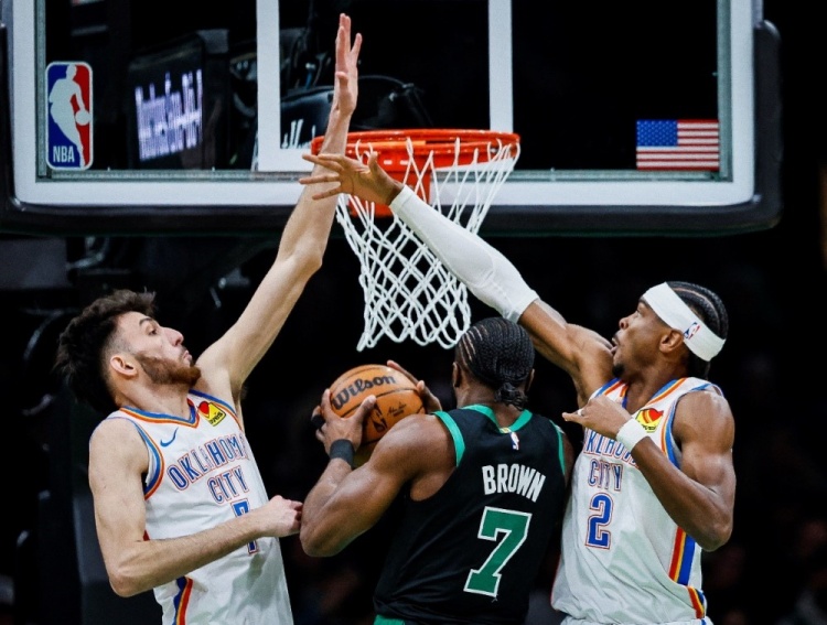 高清足球在线直播观看-周四竞彩篮球强档：塔图姆出战成疑 亚历山大或迎神迹